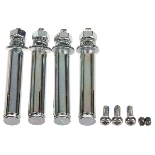 Na zdjęciu znajdują się cztery metalowe kołki rozporowe z nakrętkami i podkładkami, ustawione pionowo obok siebie. Obok nich leżą trzy mniejsze śruby oraz dwie małe śrubki imbusowe.